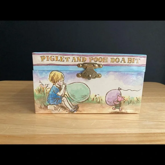 Linden Classic Pooh Disney Vintage Musical Jewelry Box - Picture 4 of 15